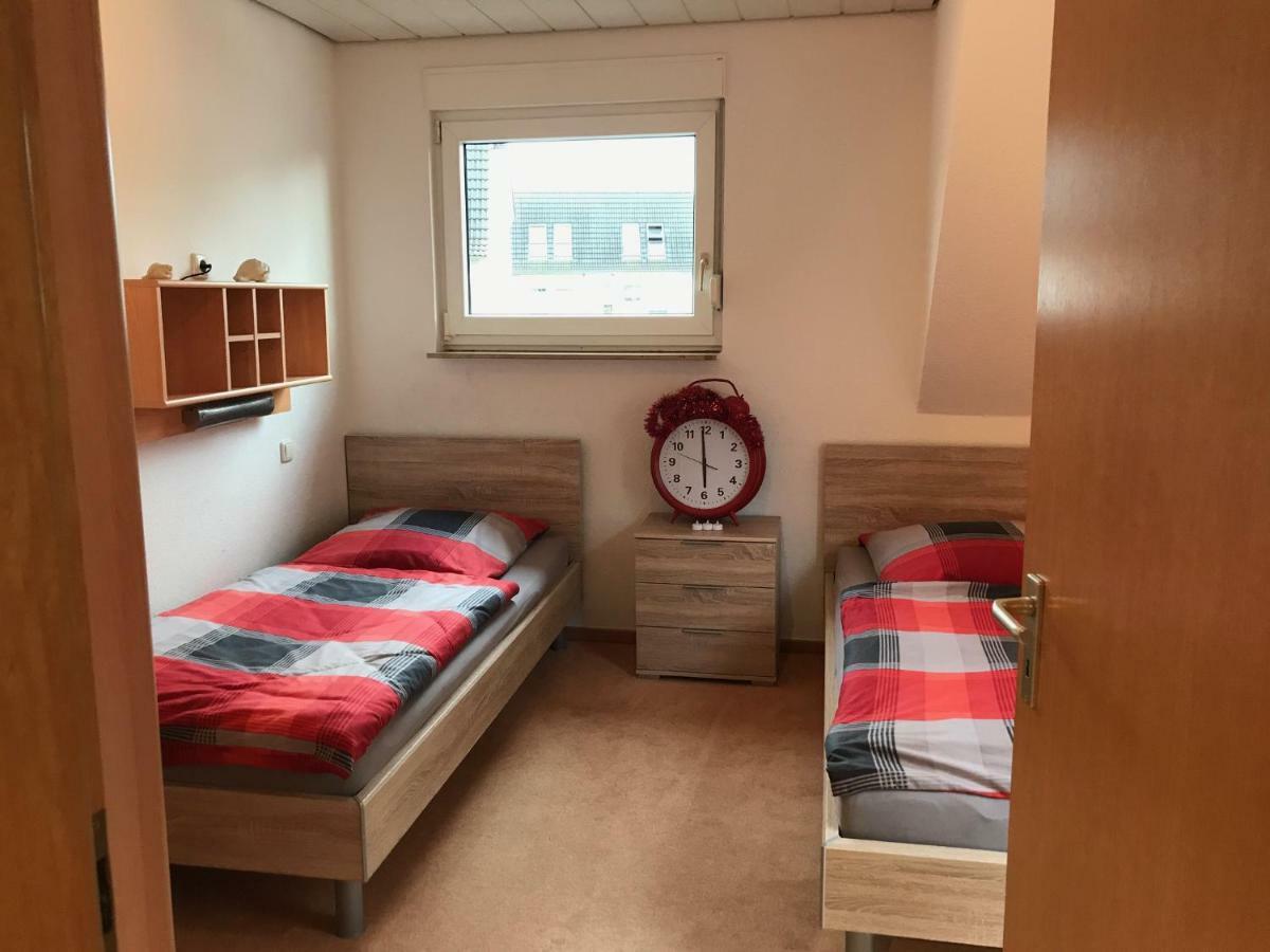 Messe CGN/DUS Großräumige Wohnung in guter Verkehrslage Leverkusen Exterior foto