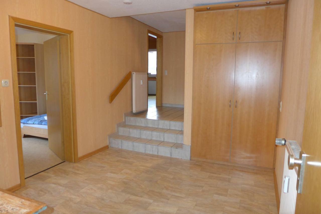 Messe CGN/DUS Großräumige Wohnung in guter Verkehrslage Leverkusen Exterior foto