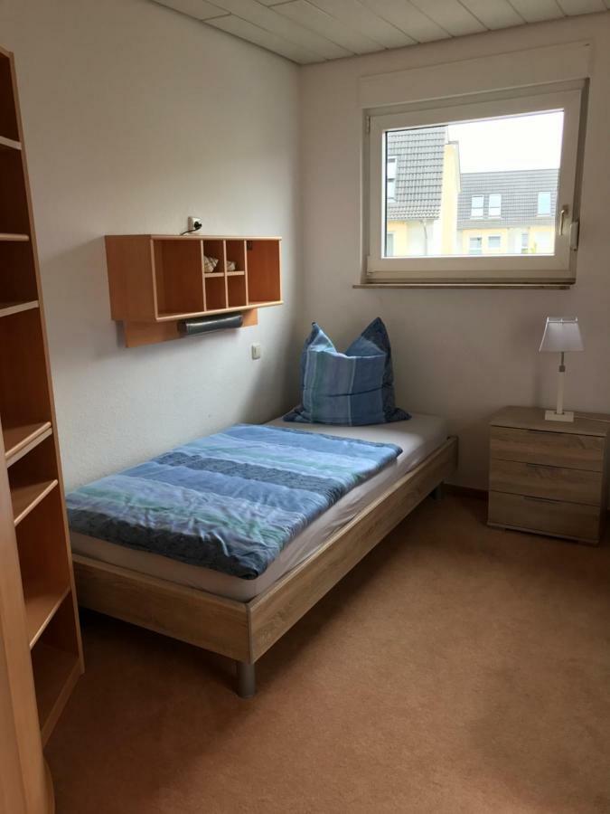 Messe CGN/DUS Großräumige Wohnung in guter Verkehrslage Leverkusen Exterior foto