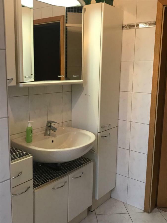 Messe CGN/DUS Großräumige Wohnung in guter Verkehrslage Leverkusen Exterior foto