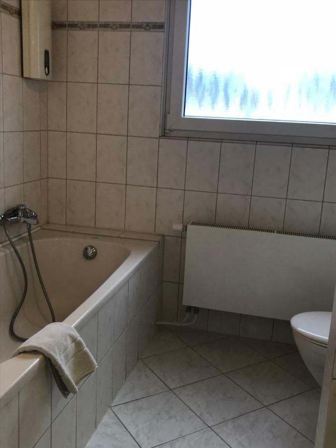 Messe CGN/DUS Großräumige Wohnung in guter Verkehrslage Leverkusen Exterior foto